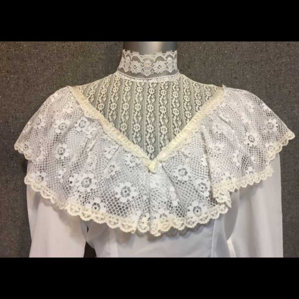 Peasant Lace Collar Blouse Vtg 1970s Ardmore